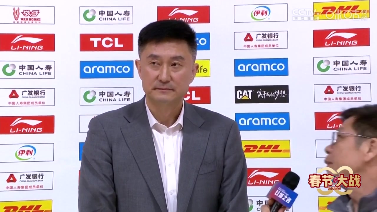 DB视讯官方登录入口杜锋：希望25年我们有一个健康的队伍 祝全国的球迷朋友一切顺利