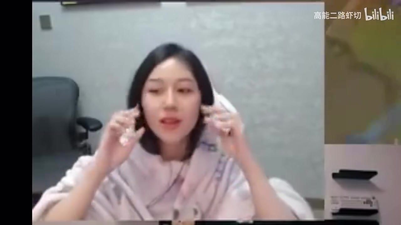 DB真人旗舰suki：不喜欢肌肉男 但张硕在我旁边跳钢管舞 我确实也是想摸一下