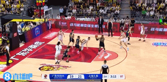 DB视讯百家乐一波反超！贝兹利连得5分&胡明轩借掩护长三分 广东11-0打停上海