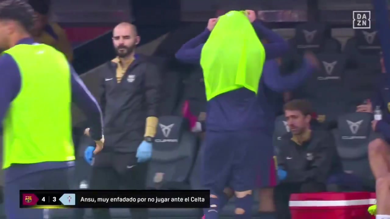 DB视讯官网法蒂替补席暴怒💥弗里克：难以接受 欢呼胜利才是我欣赏的态度