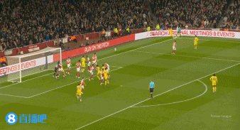 DB视讯官网枪手被1-1扳平！水晶宫中场埃泽无人盯防,凌空抽射破门